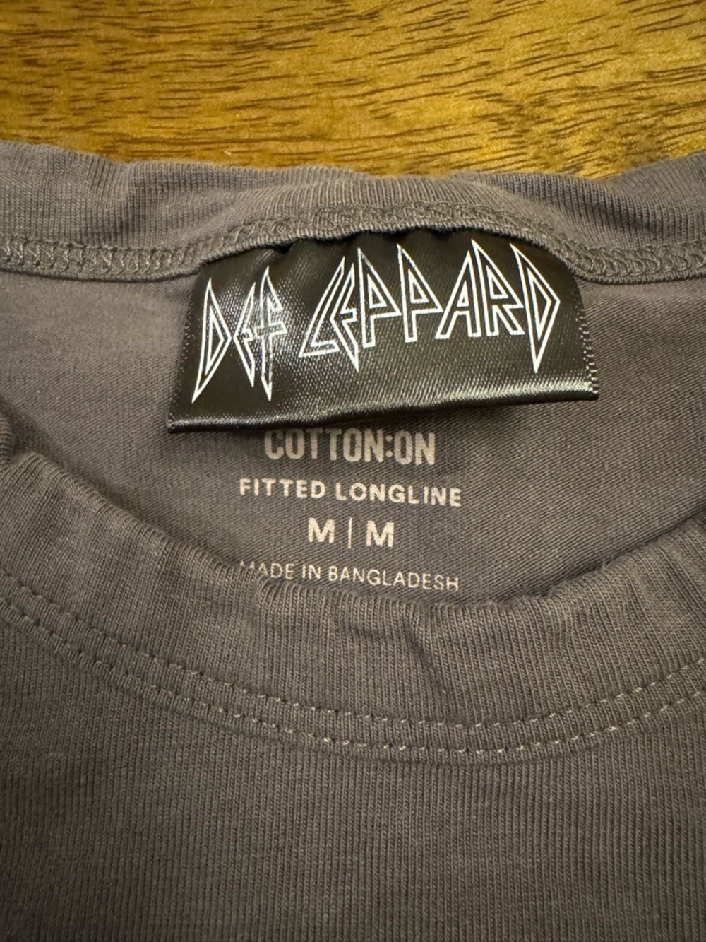 Cotton On Charcoal Gray Def Leppard Graphic Tee - Picture 4 of 4